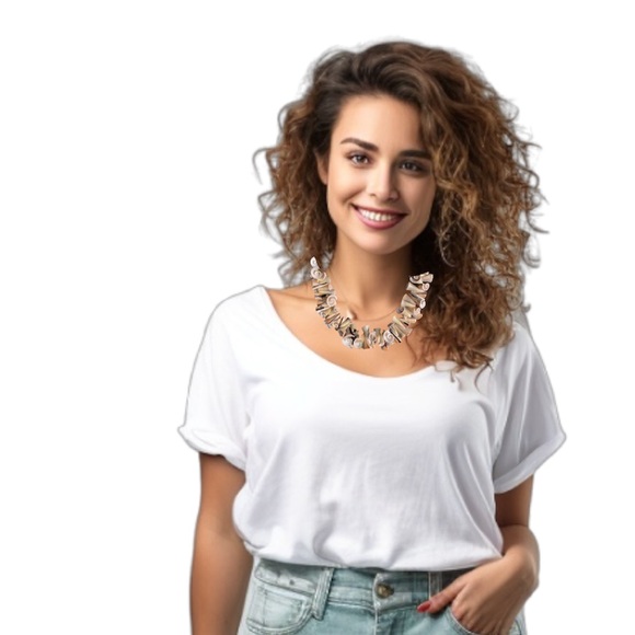 Shell necklace 17” - Picture 2 of 3